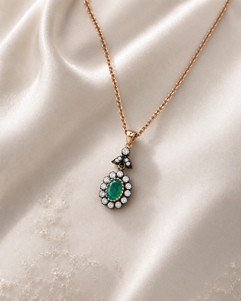 Altın Taşlı Elmas Kolye 0,23 Ct - 0,36 Ct | 2,8 Gr