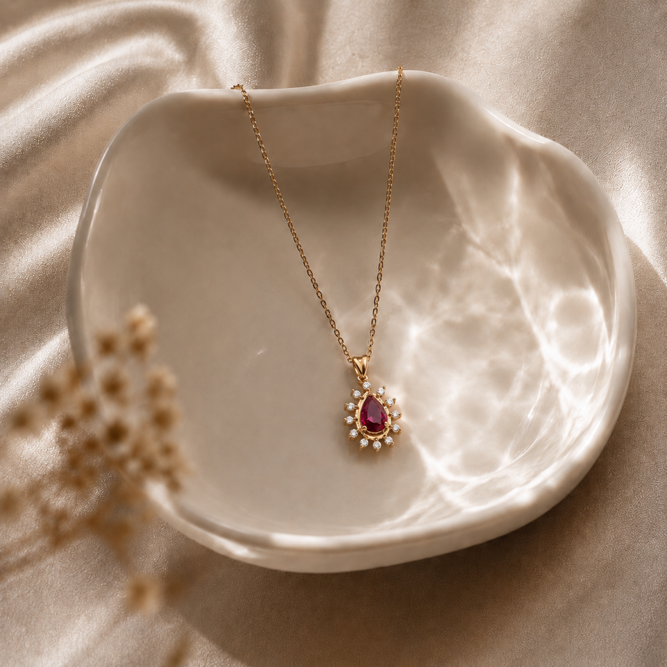Altın Damla Yakut Taşlı Elmas Kolye 0,06 Ct - 0,66 Ct | 1,79 Gr