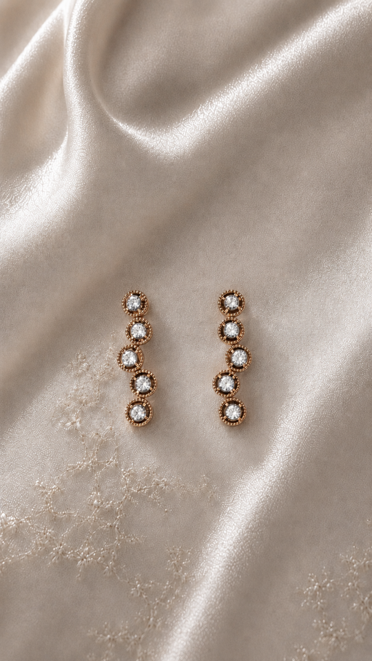 Beş Taşlı Elmas Küpe 0,24 Ct | 2,72 Gr